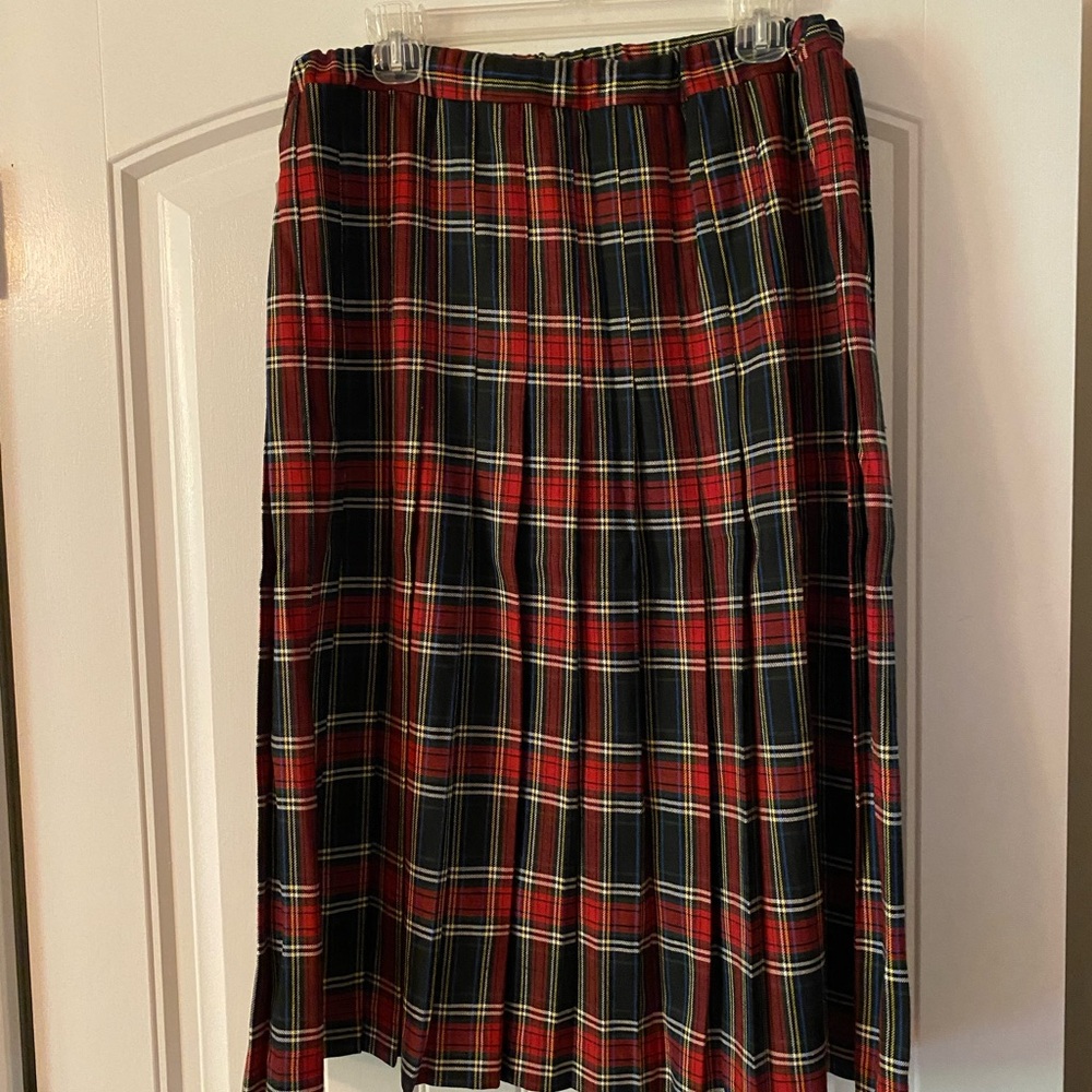 Pleated plaid skirt